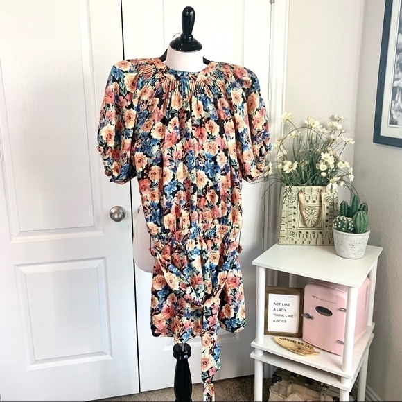 One of a kind! Olivaceous Puffy Sleeve Floral Romper - Picture 2 of 13